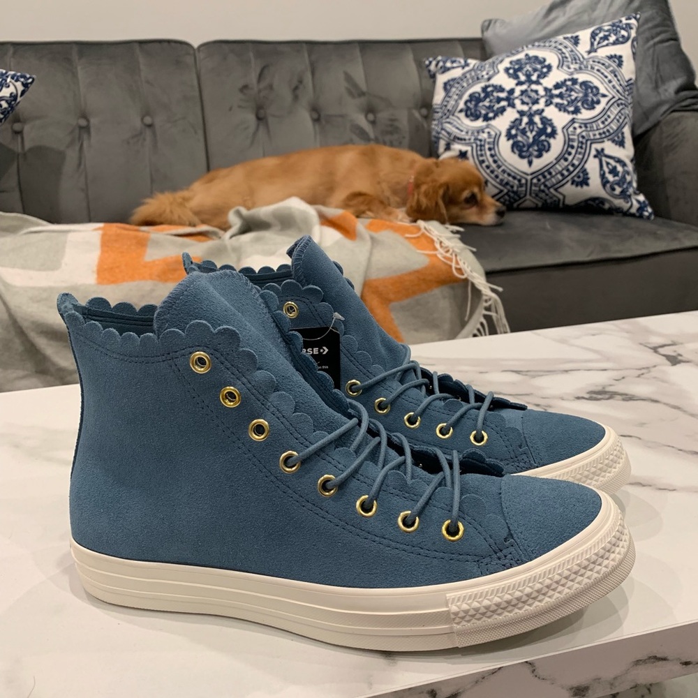 Converse Chuck Taylor All Star FrillyThrills Sz 10